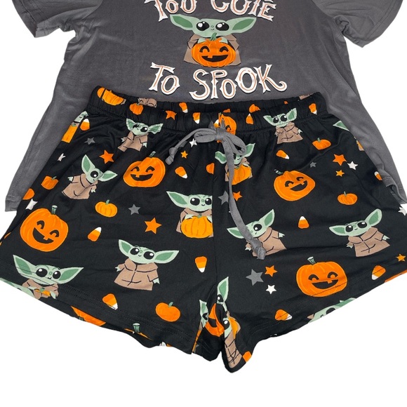 Star Wars Baby Yoda Too Cute To Spook Pajama Set Gray Black Medium Large - Picture 3 of 7